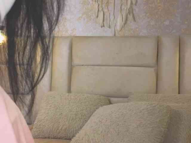 EmilyQueen3xx webcam