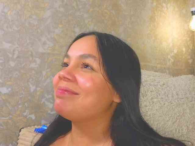 EmilyQueen3xx webcam