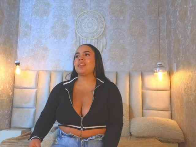EmilyQueen3xx webcam