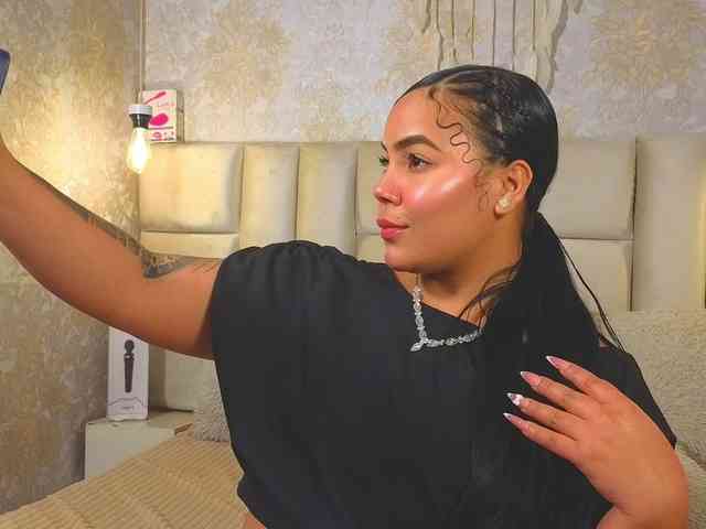 EmilyQueen3xx webcam