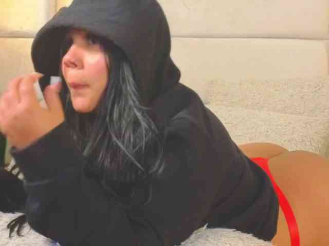 EmilyQueen3xx webcam