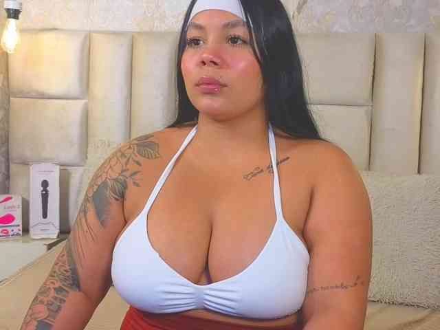 Modelo: EmilyQueen3xx