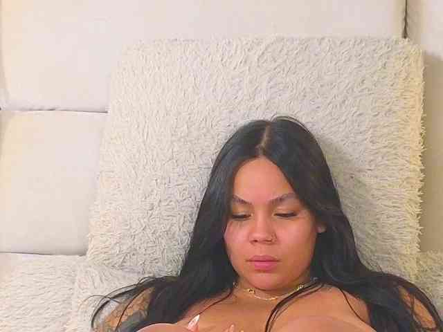 EmilyQueen3xx webcam
