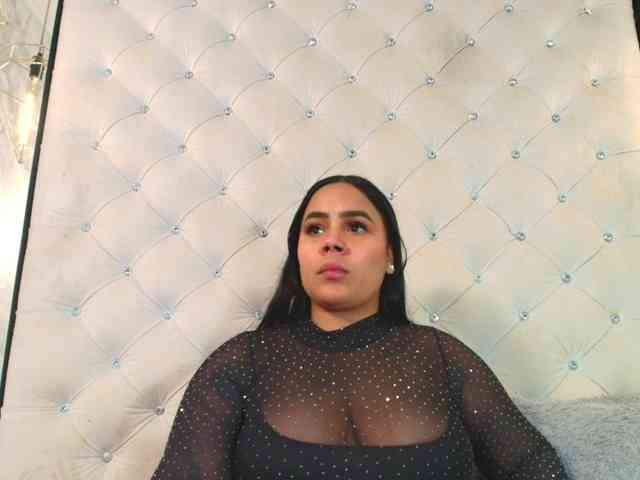 EmilyQueen3xx webcam
