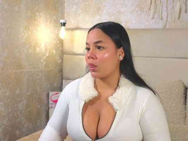 EmilyQueen3xx webcam