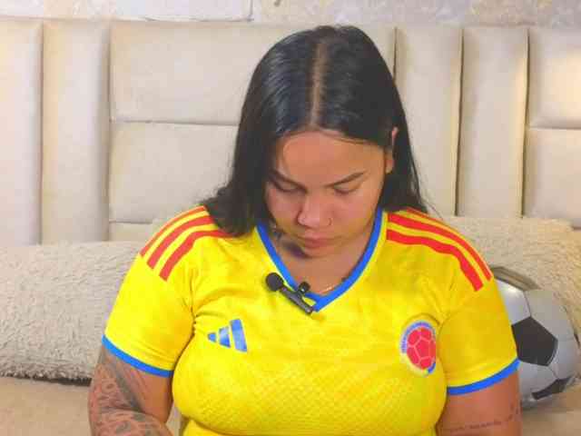 EmilyQueen3xx webcam