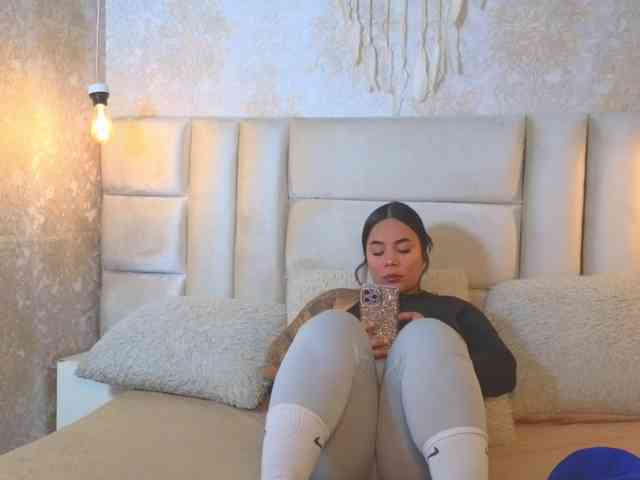 EmilyQueen3xx webcam