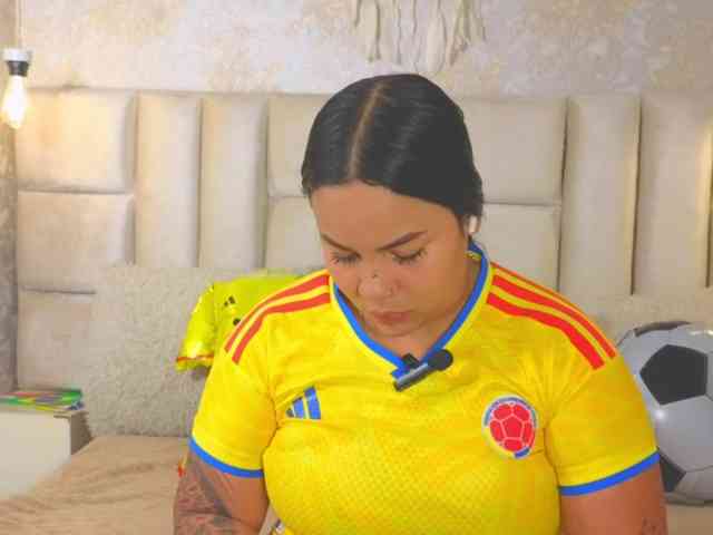 EmilyQueen3xx webcam