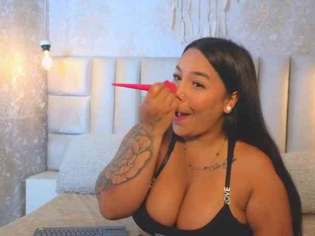 Modelo: EmilyQueen3xx