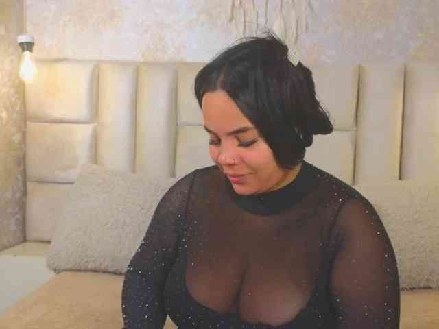 EmilyQueen3xx webcam