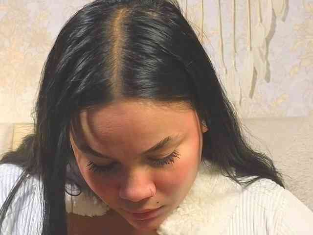 EmilyQueen3xx webcam