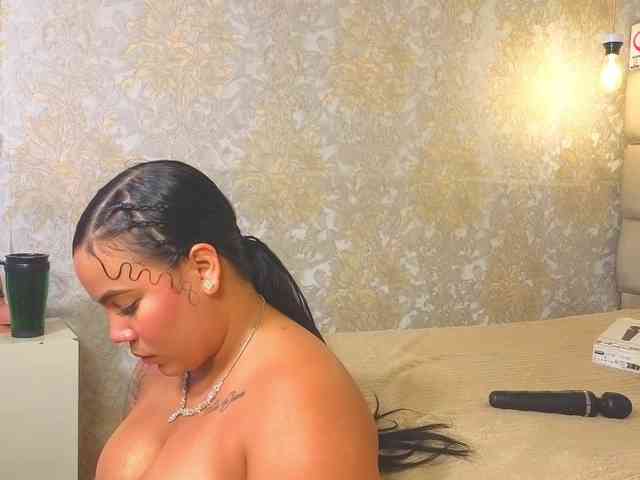 EmilyQueen3xx webcam