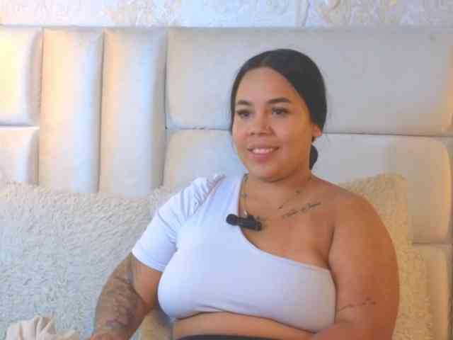 Modelo: EmilyQueen3xx