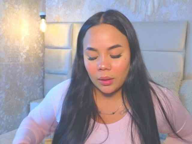 EmilyQueen3xx webcam