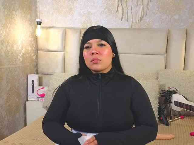 EmilyQueen3xx webcam