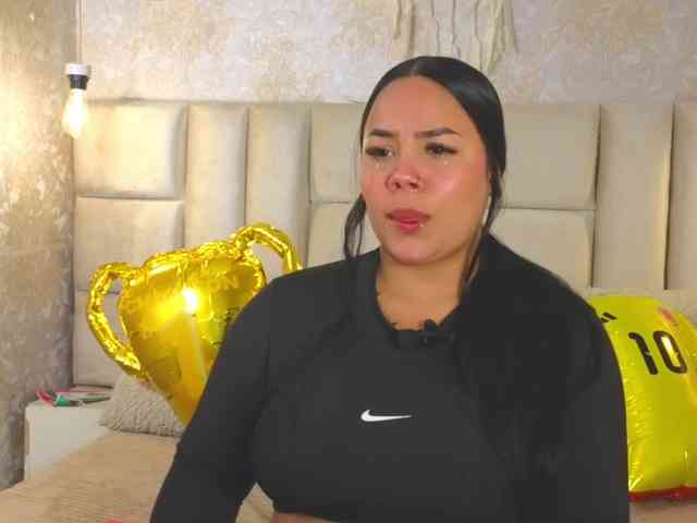 EmilyQueen3xx webcam
