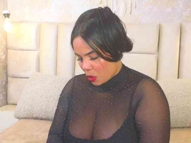EmilyQueen3xx webcam