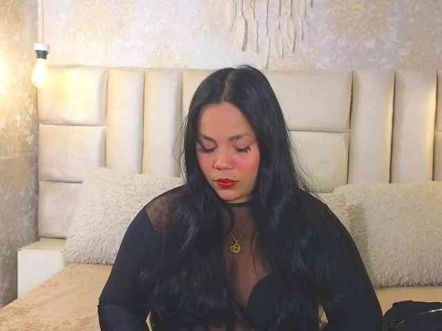 EmilyQueen3xx webcam
