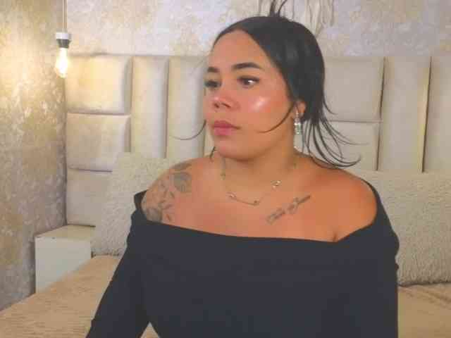 emilyqueen3xx emilyqueen3xx