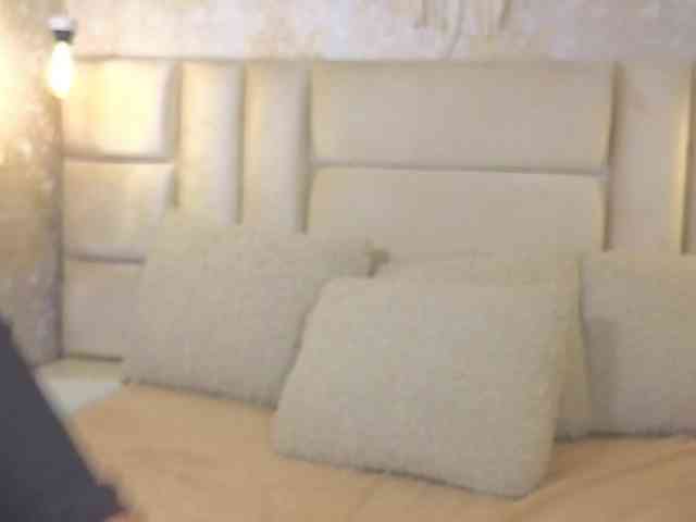 EmilyQueen3xx webcam