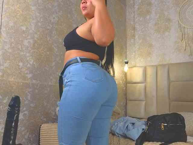 EmilyQueen3xx webcam