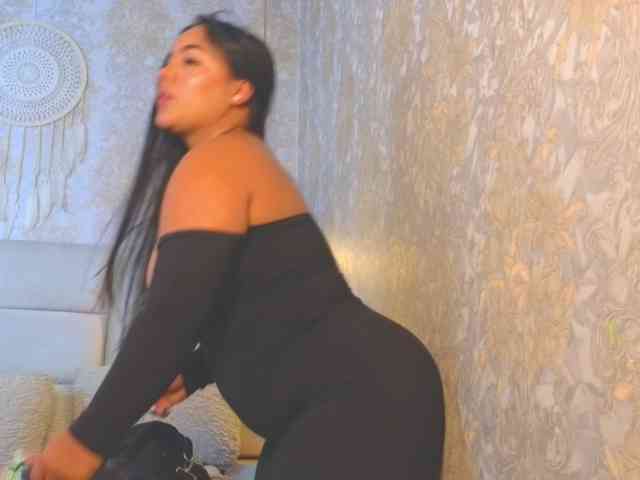 EmilyQueen3xx webcam