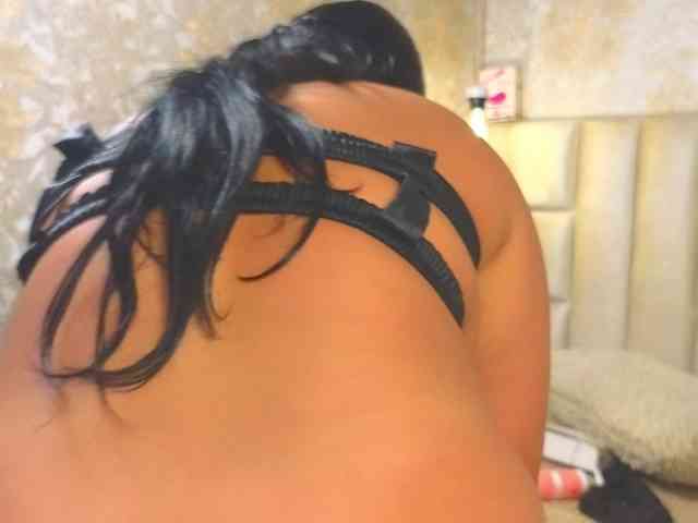 EmilyQueen3xx webcam