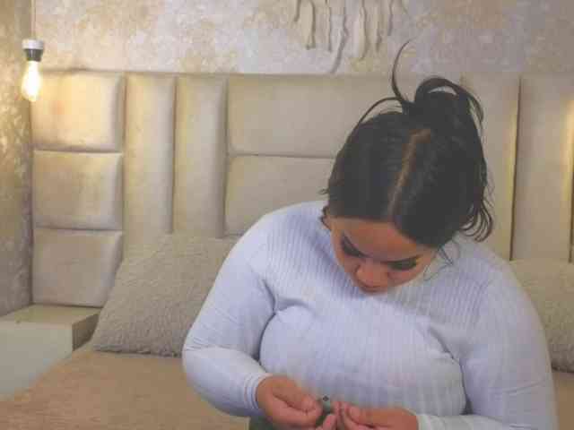 EmilyQueen3xx webcam