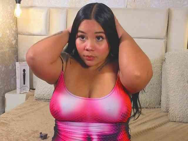 EmilyQueen3xx webcam