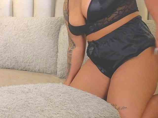 Modelo: EmilyQueen3xx