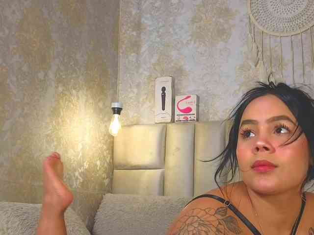EmilyQueen3xx webcam