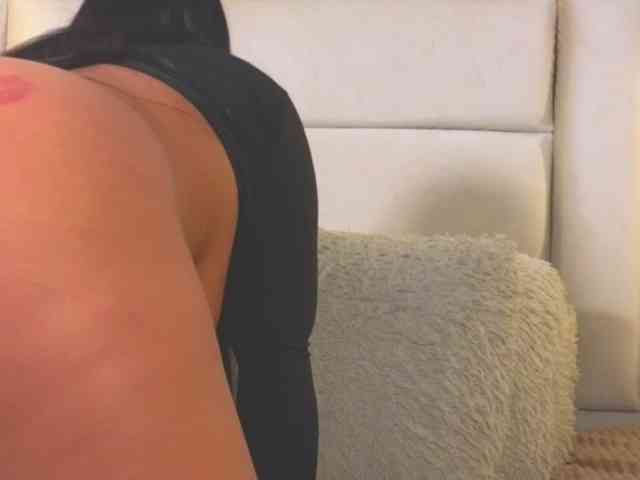 EmilyQueen3xx webcam