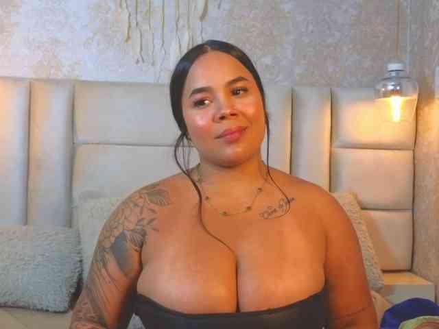 Modelo: EmilyQueen3xx