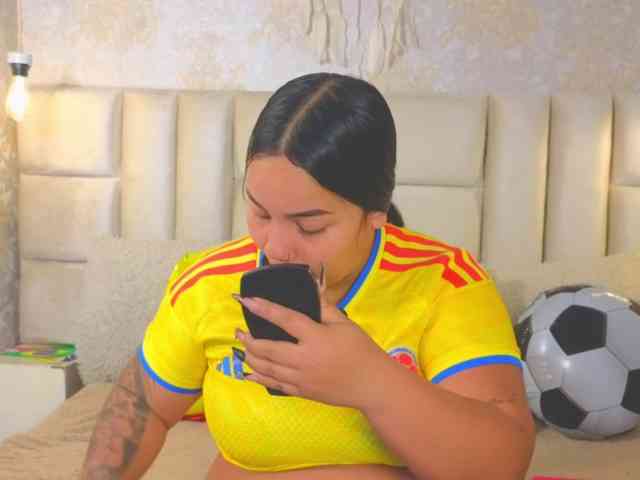 EmilyQueen3xx webcam
