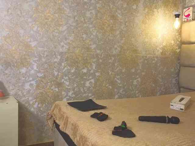 EmilyQueen3xx webcam