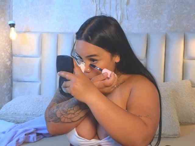 EmilyQueen3xx webcam