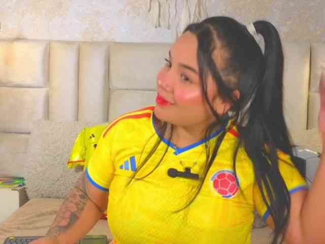 EmilyQueen3xx webcam