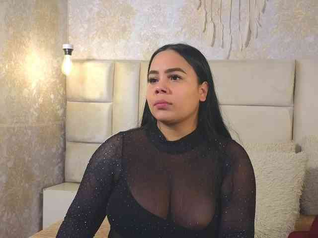 EmilyQueen3xx webcam