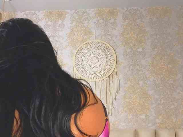 EmilyQueen3xx webcam