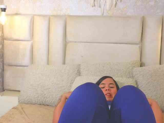 EmilyQueen3xx webcam