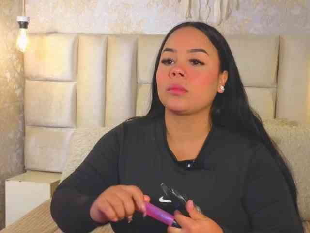 emilyqueen3xx Sex Cam Show