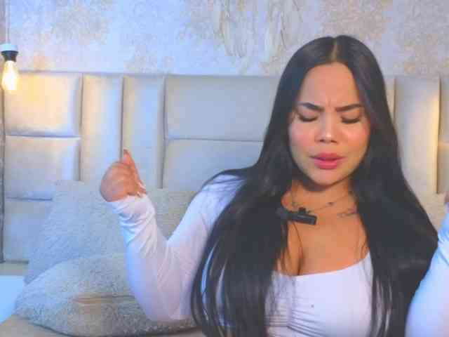EmilyQueen3xx webcam