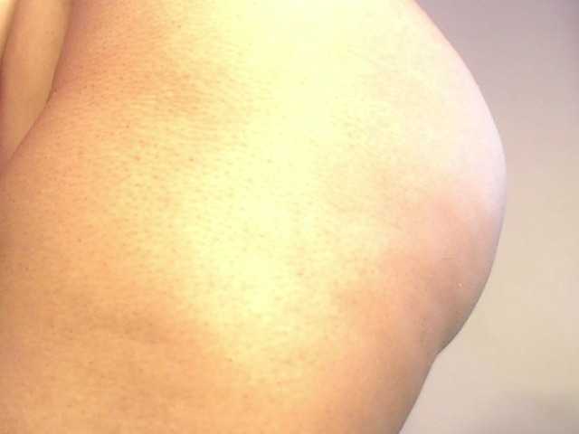denisemoca live cam on BongaCams