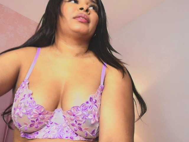 DeniseMoca live webcam show