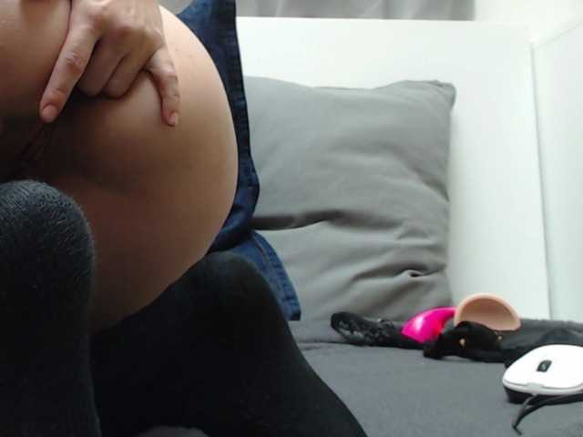 MilaMiller live cam on BongaCams