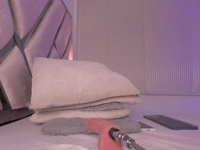 Gisell-Montoy live cam on BongaCams