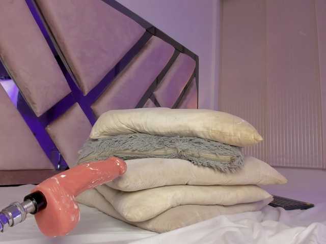 Gisell-Montoy live cam on BongaCams