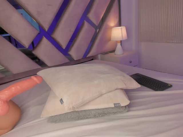 Gisell-Montoy live cam preview