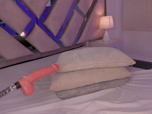 Gisell-Montoy live cam on BongaCams