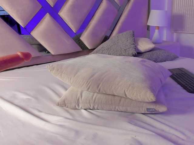 Gisell-Montoy live cam on BongaCams
